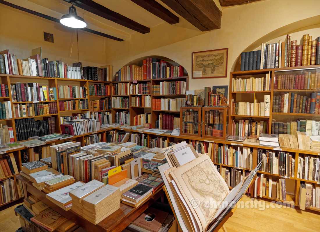 Librairie Ancienne, Lacoste, Achat et Vente